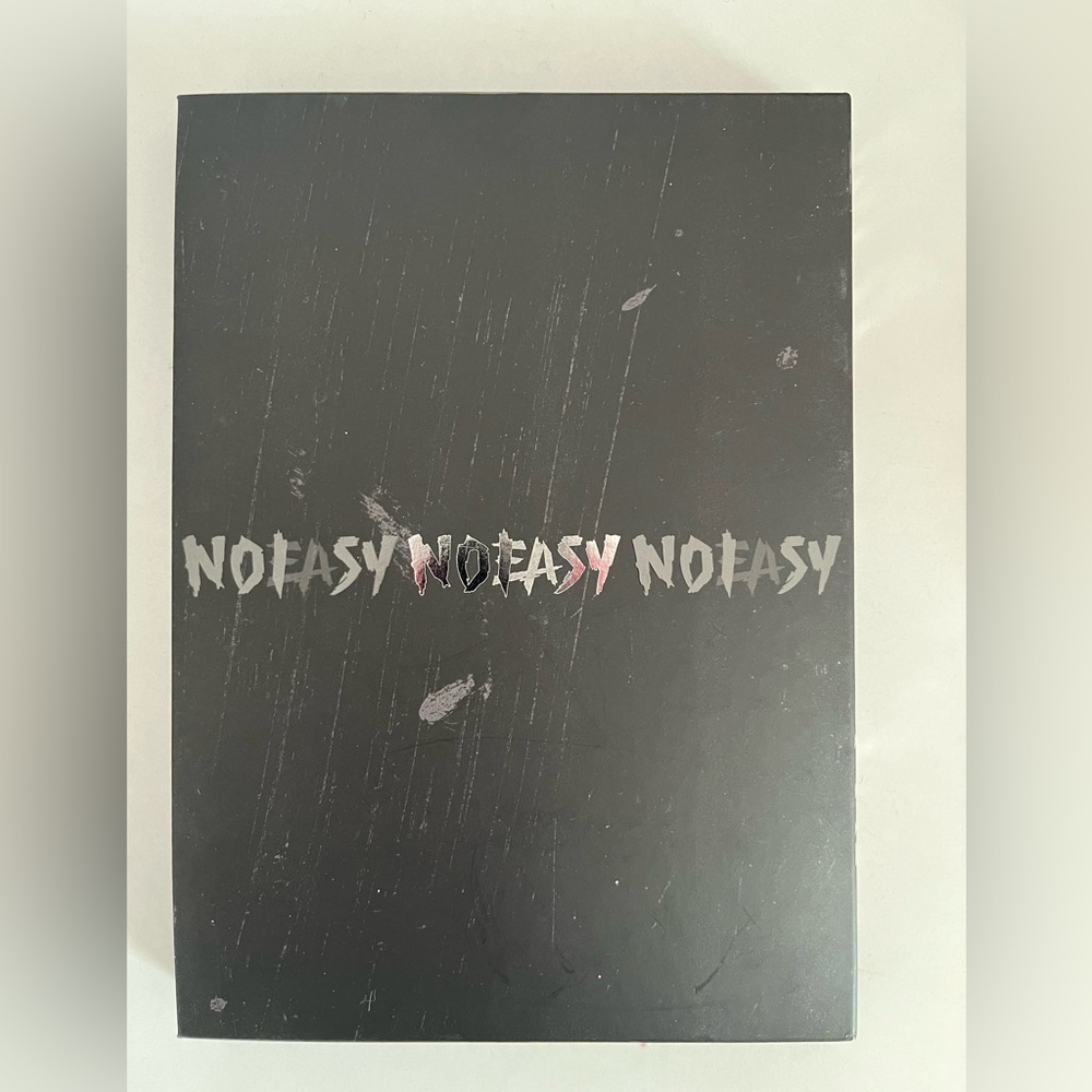STRAYKIDS “NO EASY” ALBUM